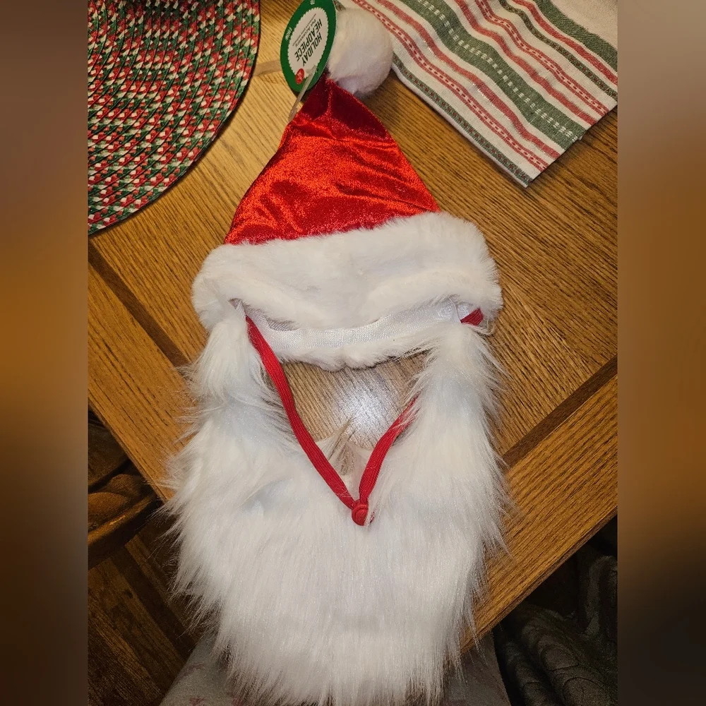 NWT Santa Hat with Beard Holiday Headpiece Pet Accessory L/XL Adjustable